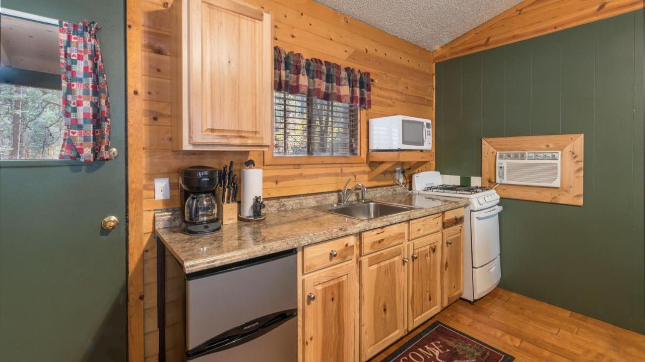 Whispering Pine Cabins Ruidoso Eksteriør bilde