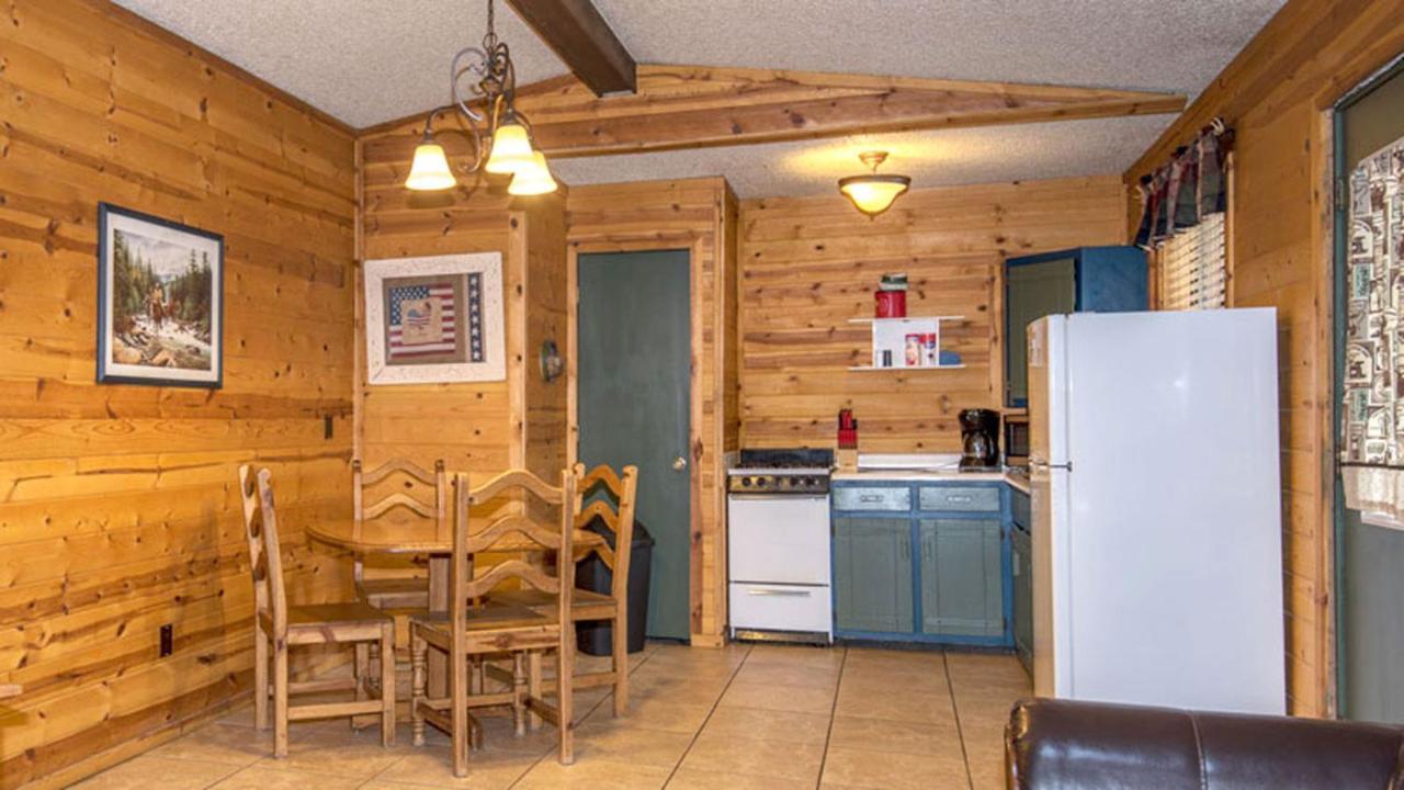 Whispering Pine Cabins Ruidoso Eksteriør bilde